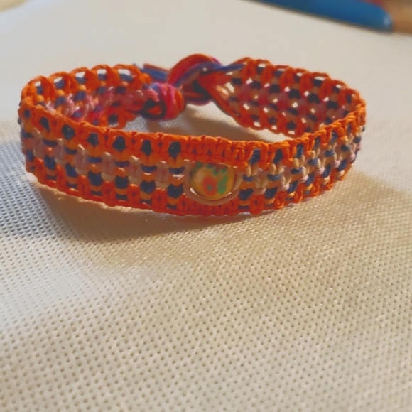 Hemp bracelet - Picture 1 of 7